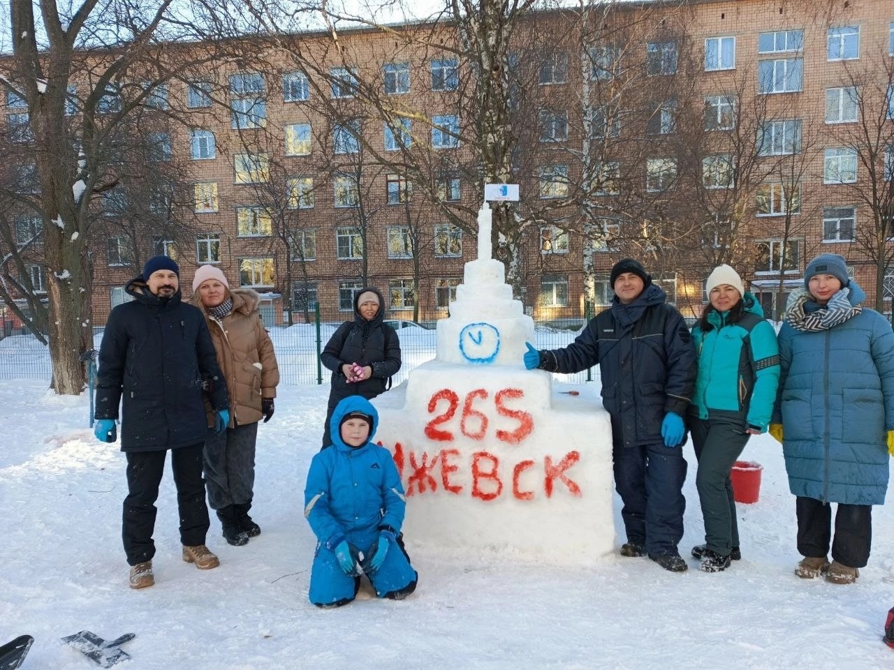 СНЕЖНЫЙ ГОРОДОК.